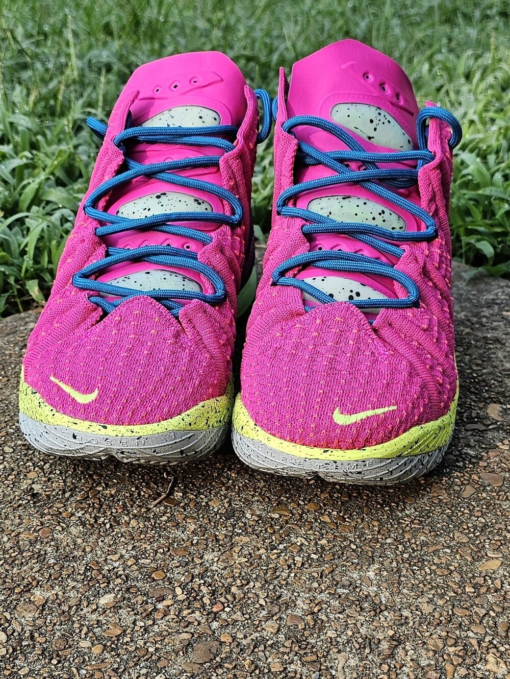 Nike Lebron XVIII Pink Prime - Picture 3 of 9